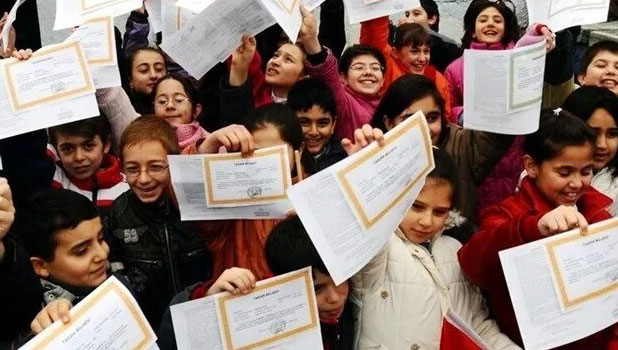 Okullar ne zaman kapanacak, karneler ne zaman alınacak? Okullar ne zaman kapanacak, karneler ne zaman alınacak?