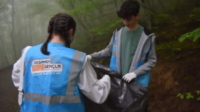 Gençler ‘doğa’ için yürüdü