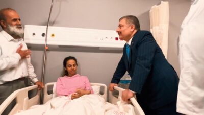 Bakan Koca’dan Defne Devlet Hastanesi’ne ziyaret