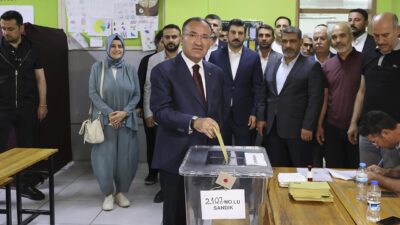 Adalet Bakanı Bozdağ, Şanlıurfa’da oyunu kullandı