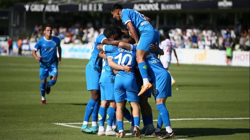 Yarı finale ilk yükselen Bodrumspor oldu Spor Toto 1. Lig play-off 1. turunda Göztepe'yi 3-1 mağlup