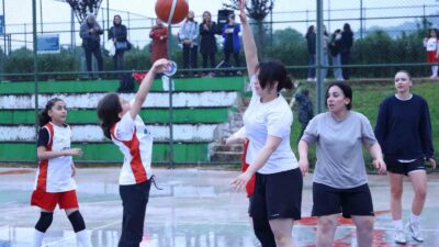 Bursa’da şenlik havasında bayram