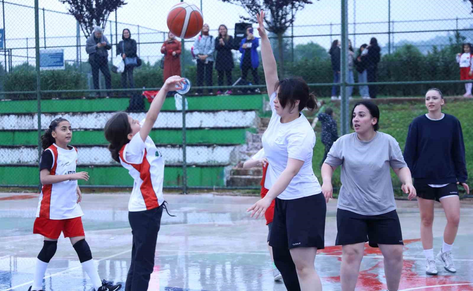 Bursa’da şenlik havasında bayram