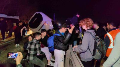 Bursa’da tur otobüsü devrildi; 2 ölü çok sayıda yaralı var