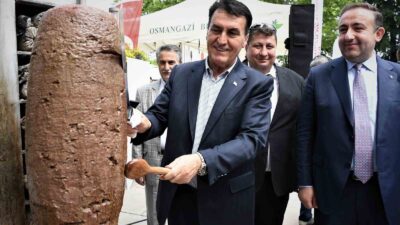 Türk Mutfağı Haftası etkinlikleri çerçevesinde, Osmangazi Belediyesi koordinasyonunda Tophane Meydanı’nda