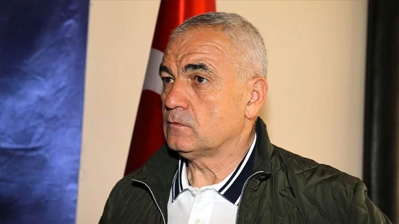 Spor Toto Süper Lig ekiplerinden Demir Grup Sivasspor'un teknik direktör