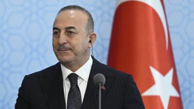 Bakan Çavuşoğlu: Türk hava sahası Ermenistan uçaklarına kapatıldı