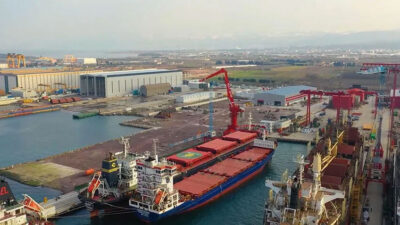 Aynı firmanın yemeğinden yiyen 140 tersane işçisi zehirlendi