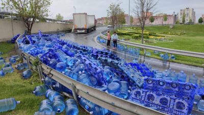 Yüzlerce damacana yola saçıldı