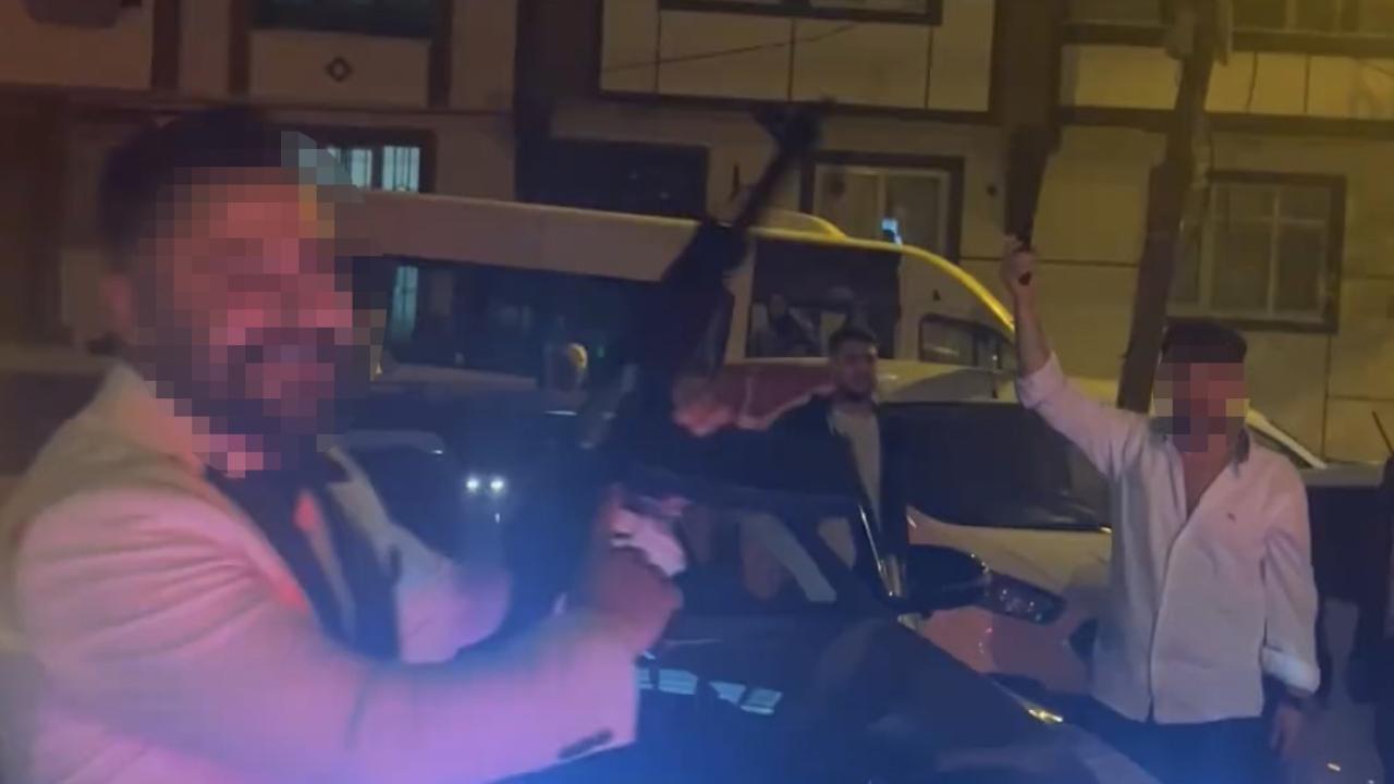Tüfekli damat mahallede terör estirdi