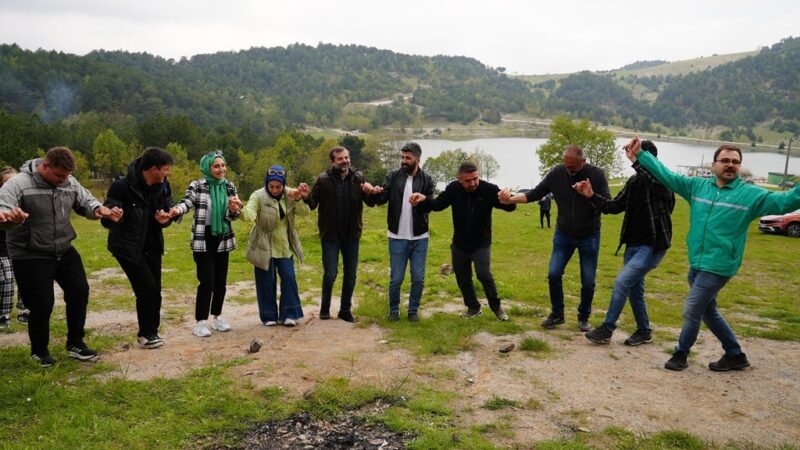 Doğaseverler Gürsu’da buluştu Gürsulu gençler tarihi İpekyolu’nda yaptıkları yürüyüşle, doğanın tadını çıkardı.