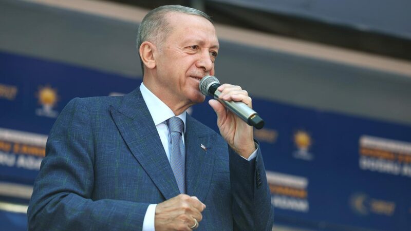 Cumhurbaşkanı Erdoğan: ‘Asıl dersi sandıkta vereceksiniz’ Cumhurbaşkanı ve AK Parti Genel Başkanı Recep Tayyip Erdoğan, "Terör