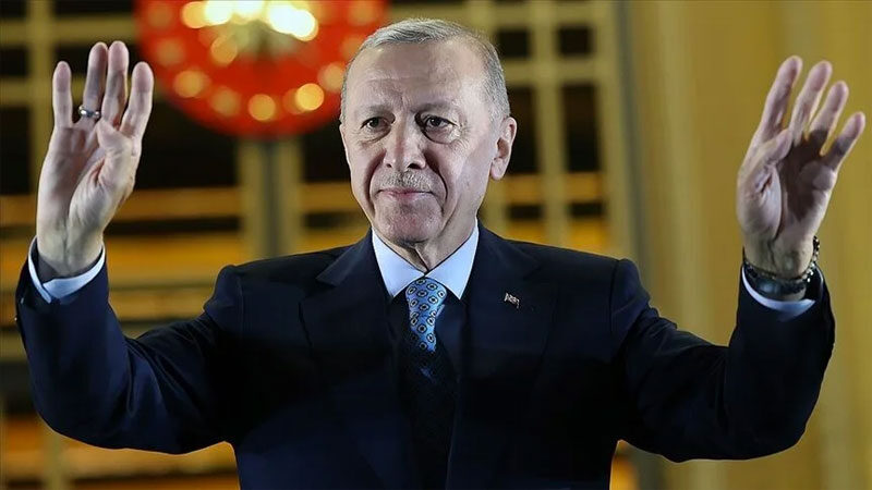 Spor kulüpleri, Cumhurbaşkanı Erdoğan’ı kutladı Galatasaray, Fenerbahçe, Beşiktaş ve Trabzonspor kulüpleri, Cumhurbaşkanı Seçimi'nin ikinci turundaki