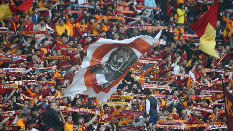 Galatasaray’ın gelecek sezon kombineleri tükendi Galatasaray, Spor Toto Süper Lig 2023-2024 sezonu için genel satışa