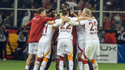 Galatasaray’da 20 futbolcu bir ilk yaşadı