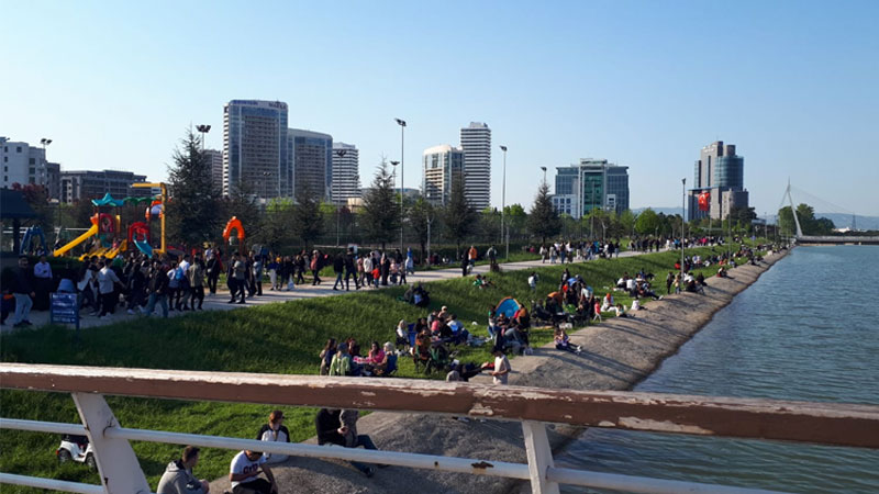 Görüntüler Bursa’dan… Perşembenin gelişi çarşambadan belli!