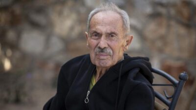 Türkiye'nin ilk piyanist şantörlerinden, caz sanatçısı Bozkurt İlham Gencer, 100