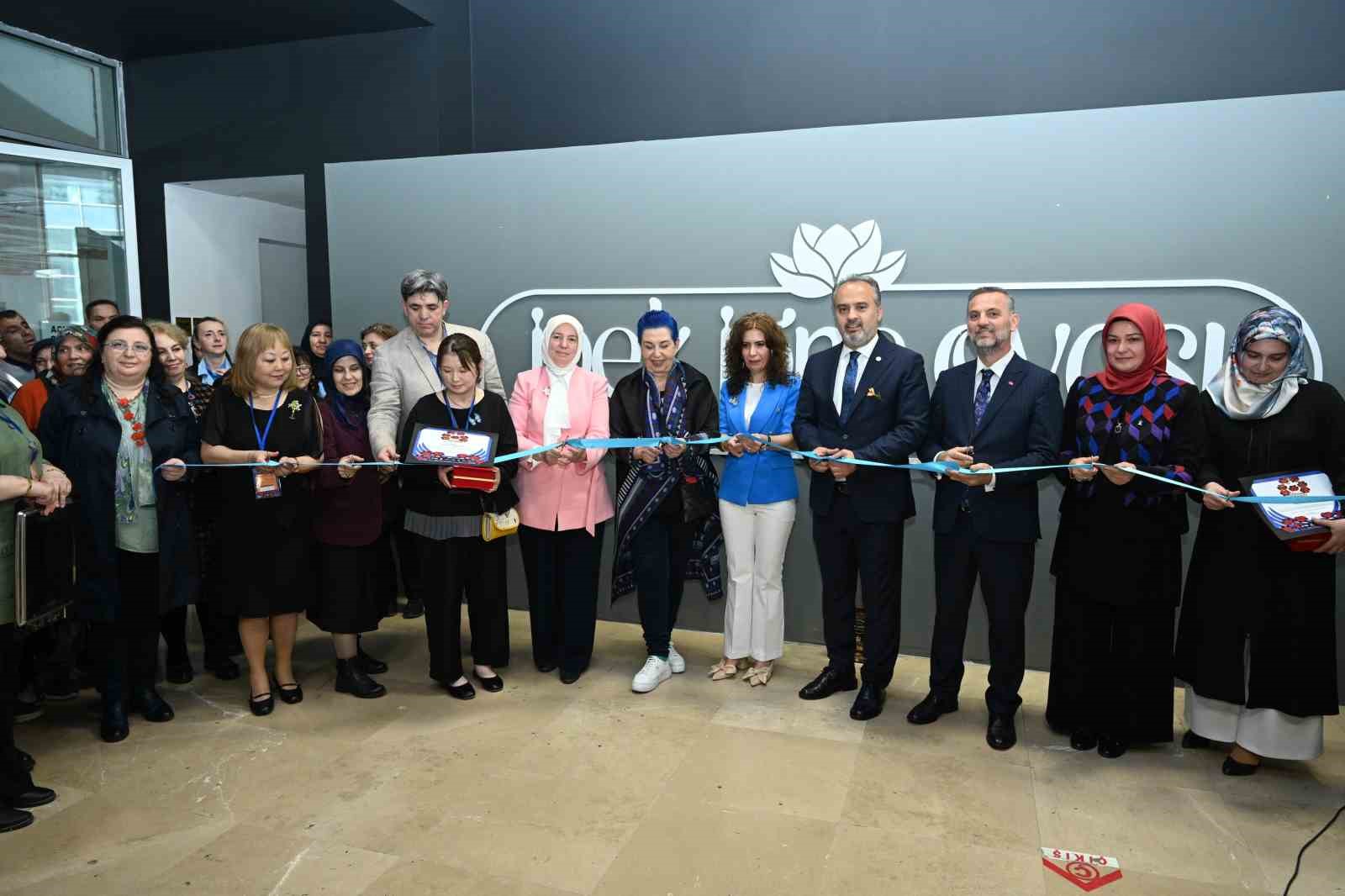 İpliğin iğne ile aşkı Bursa'daki bu festivalde 1 ipligin igne ile aski bu festivalde cdae362