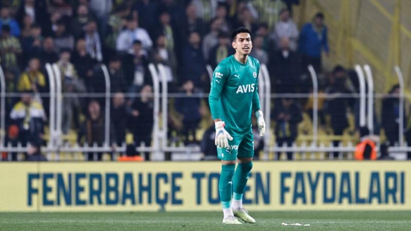Fenerbahçe İrfan Can’ın satın alma opsiyonunu kullandı Fenerbahçe, Spor Toto 1’inci Lig’de Play-Off mücadelesi veren Göztepe'den kiraladığı
