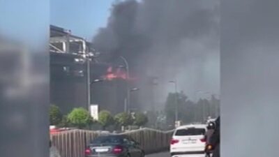 Alışveriş merkezinde yangın