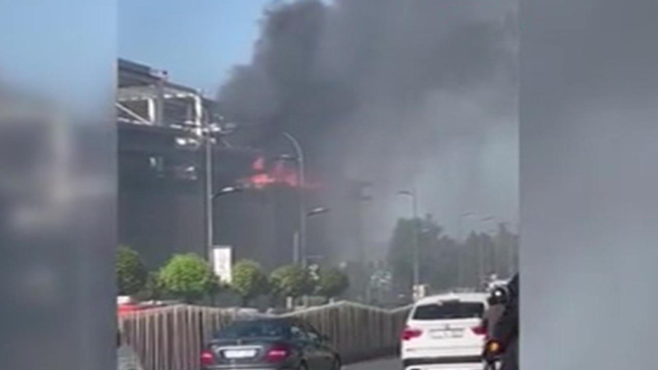 Alışveriş merkezinde yangın