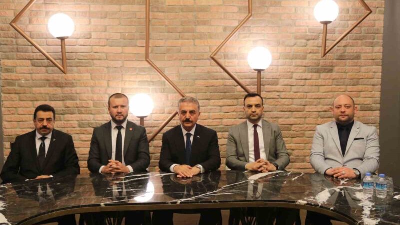 Büyükataman: İnegöl’ün il olması için TBMM’de elimizden geleni yapacağız Milliyetçi Hareket Partisi (MHP) Genel Sekreteri İsmet Büyükataman İnegöl’de basın