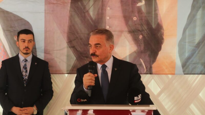 Büyükataman’dan demokrasi çağrısı MHP Genel Sekteri İsmet Büyükataman, 14 Mayıs’ta yapılacak seçimlerin demokratik