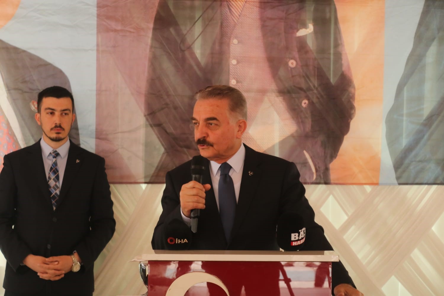 Büyükataman’dan demokrasi çağrısı