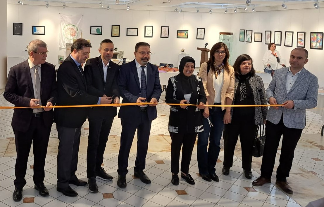 Bursa'da MS hastalarının el emekleriyle hazırladıkları görücüye çıktı 3 msdaslar marifetlerini sergiledi f571e25