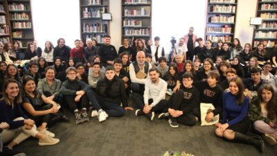 Nilüfer’de Altan Gördüm öğrencilere öykü okudu