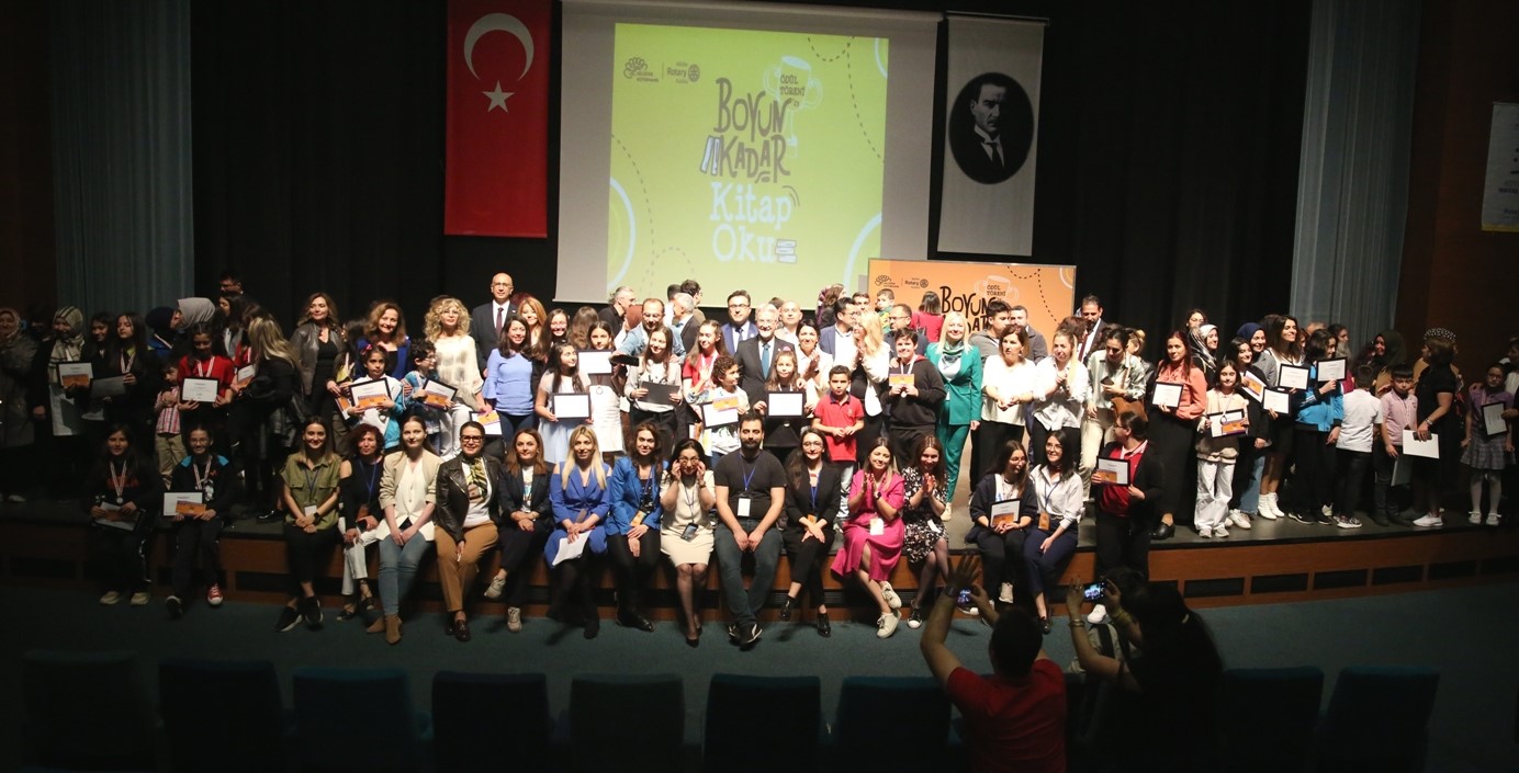 niluferde kitap kurtlari 55 bine yakin kitap okudu 09bf894