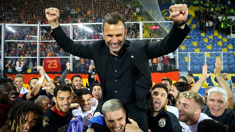 Süper Lig şampiyonluklarında yerli teknik adam geleneği sürüyor Galatasaray'ın Spor Toto Süper Lig'de şampiyonluğunu ilan etmesiyle son dönemde