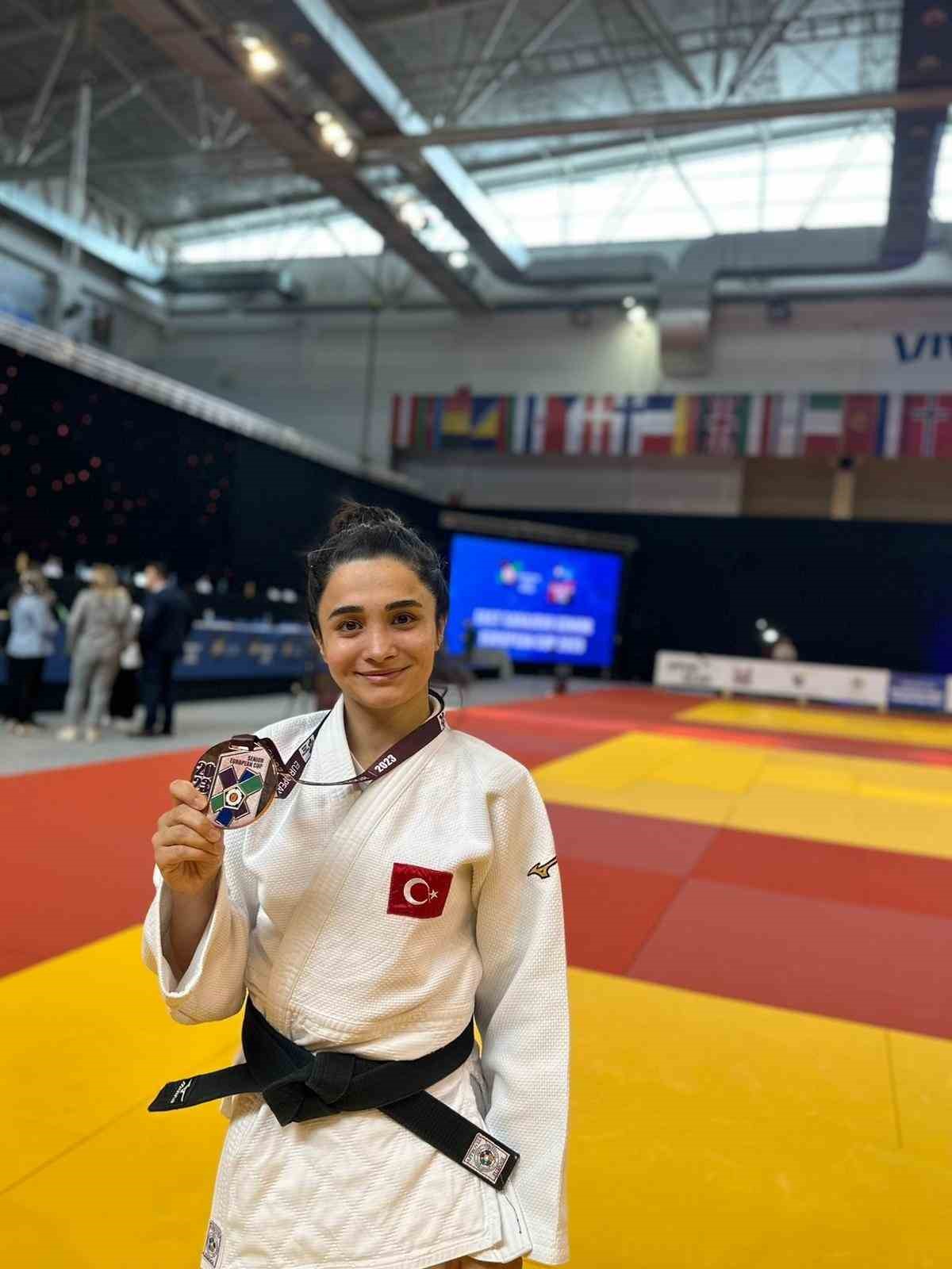 Osmangazili judocudan bronz madalya Osmangazili judocudan bronz madalya