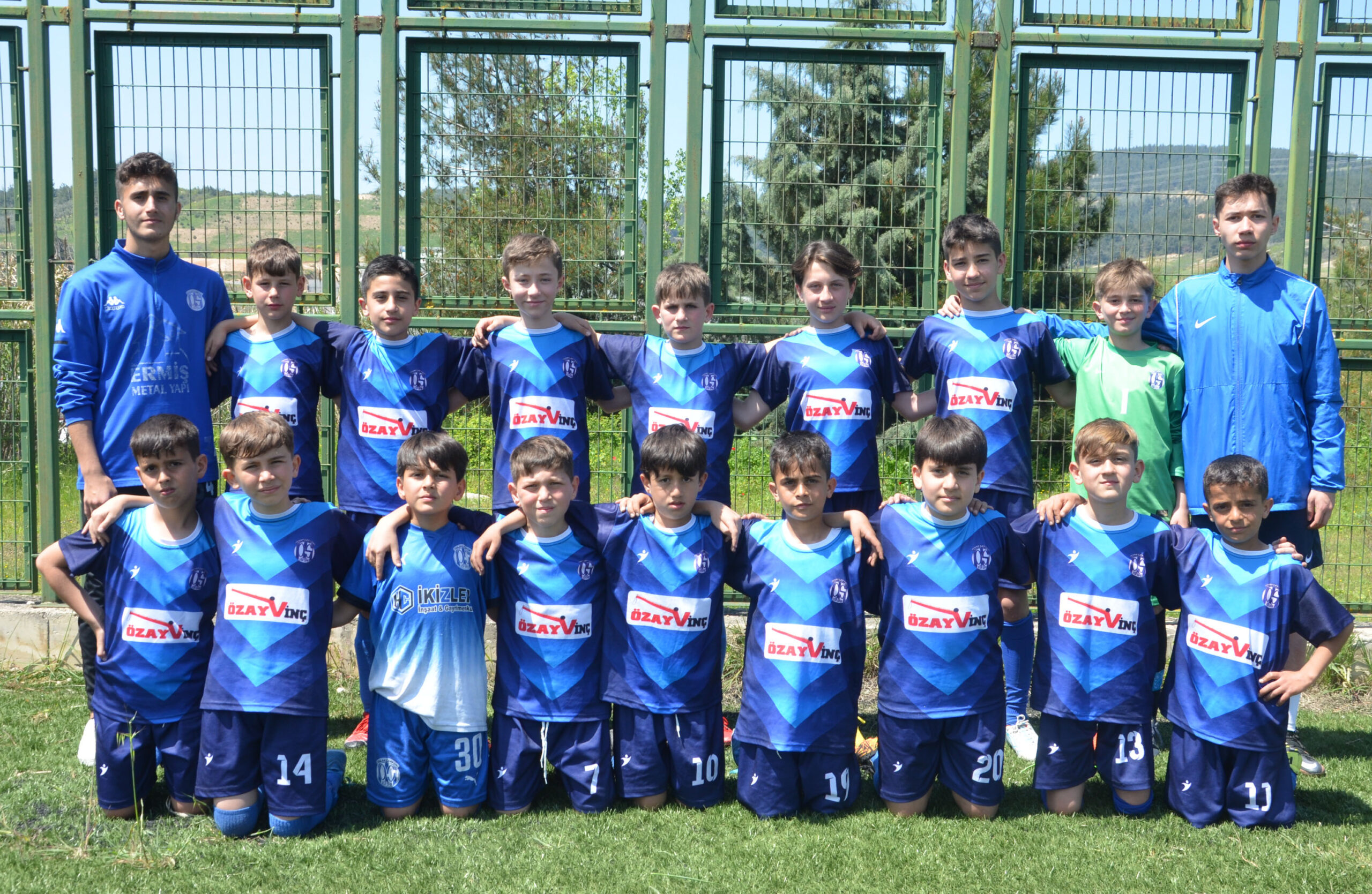 Ovaakçaspor’dan ‘Vefa’ kupası Ovaakçaspor’dan ‘Vefa’ kupası