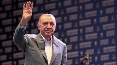 Cumhurbaşkanı Erdoğan duyurdu: Depremzede gençlere ek kontenjan