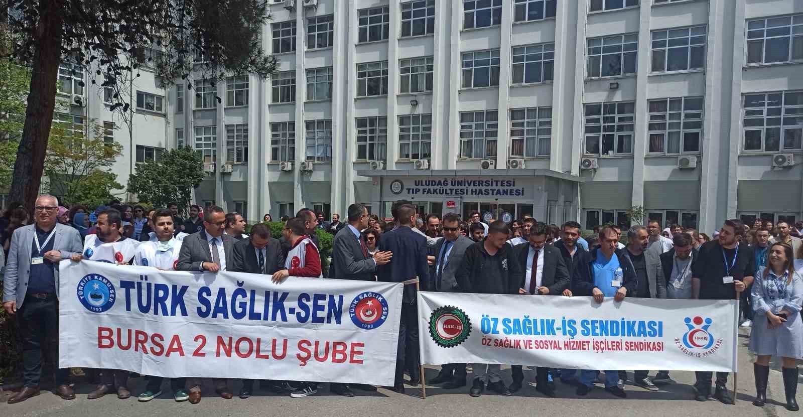 Bursa’da sağlık çalışanları Prof. Dr. Biçer’e saldırıyı kınadı