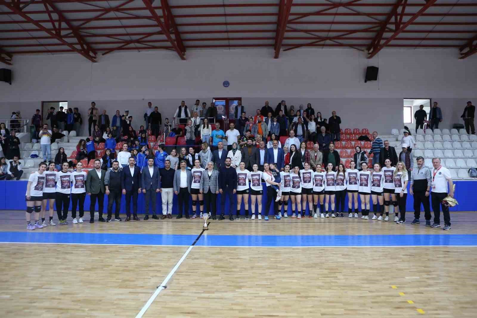 Bursa’da şampiyonlara coşkulu kutlama