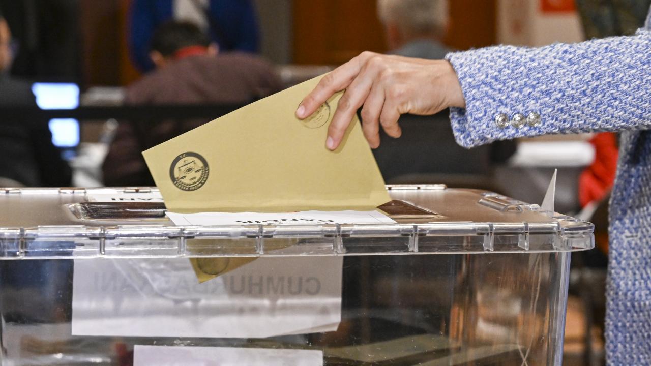 Yurt dışında oy kullananların sayısı 1 milyon 351 bini aştı