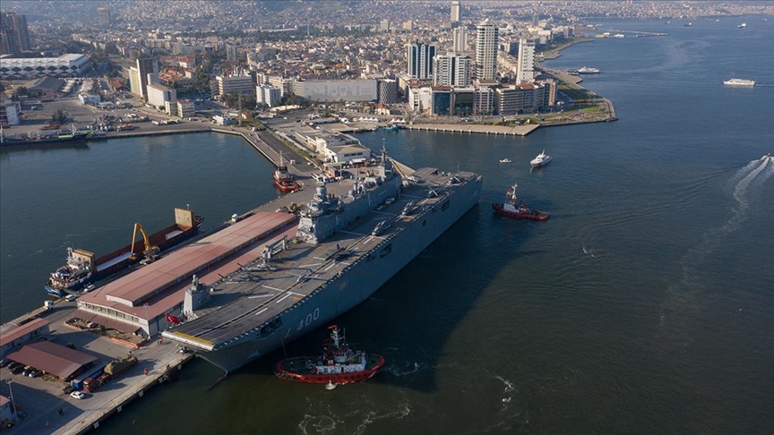 TCG Anadolu İzmir’de