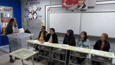 Sandık yemini ederek göreve başladılar