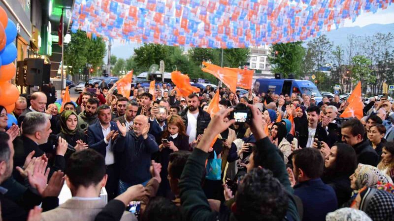 Yıldırım’da miting gibi açılış AK Parti MKYK Üyesi ve Bursa Milletvekili Adayı Ayhan Salman’ın