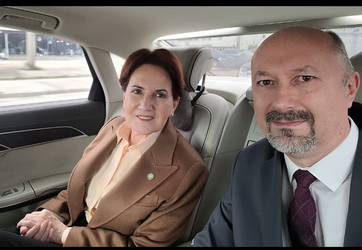 İYİ Parti Bursa İl Başkanı Hasanoğlu'dan çarpıcı seçim tespitleri... 3 1. YAZI İÇİN İYİ PARTİ GENEL BAŞKANI MERAL AKŞENER VE İY PARTİ İL BAŞKANI DR. MEHMET HASANOĞLU 1