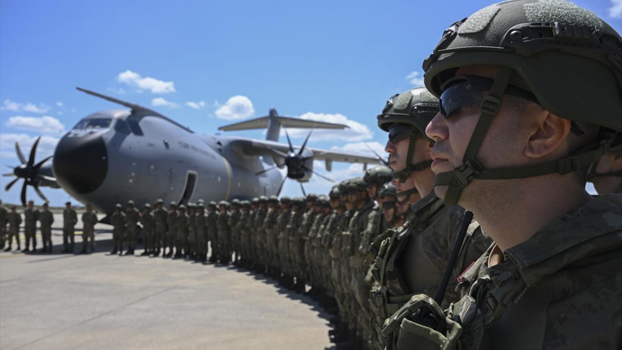 Mehmetçik Kosova’da