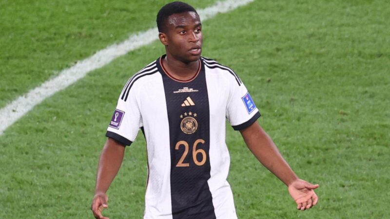 Alman ümit milli futbolcular Moukoko ve Ngankam ırkçı hakarete uğradı 21 Yaş Altı Almanya Milli Takımı'nın siyahi futbolcuları Youssoufa Moukoko