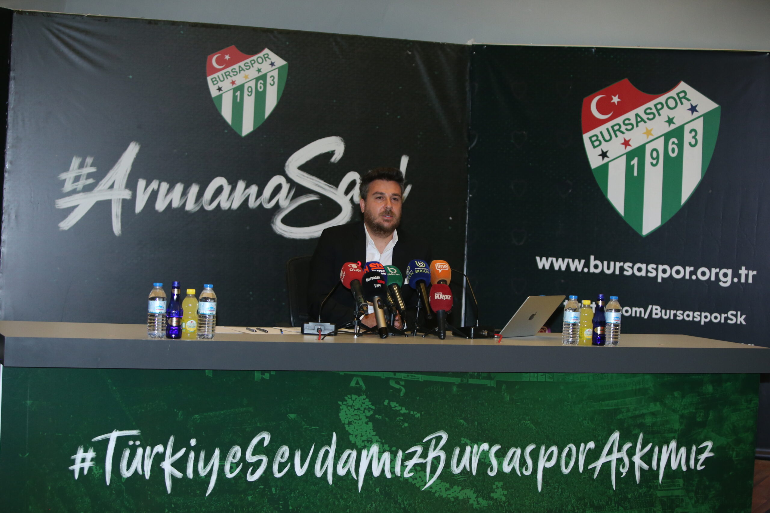 Bursaspor’da neler oluyor? Basın Sözcüsü Kaya açıkladı… Bursaspor’da neler oluyor? Basın Sözcüsü Kaya açıkladı…