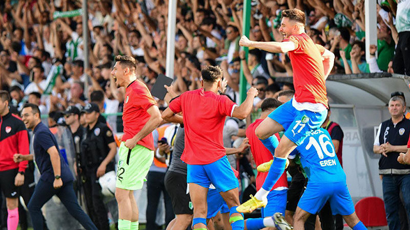 8 yılda amatör ligden Süper Lig kapısına Henüz 8 yıl öncesine kadar amatör kulüp olan Bodrumspor, Spor