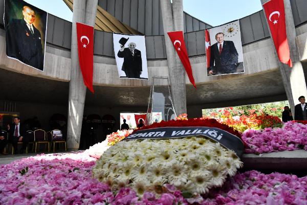 Süleyman Demirel için anma töreni