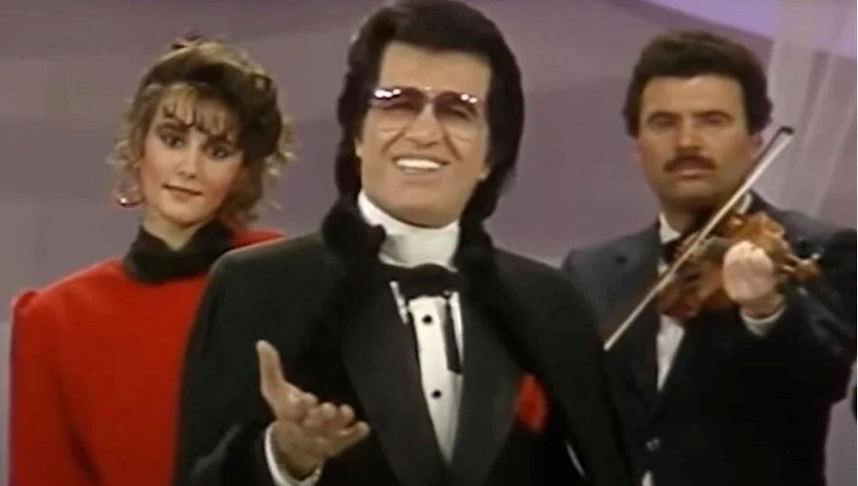 Ünlü sanatçı hayatını kaybetti