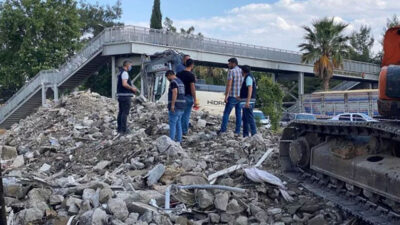 Depremin 122. gününde enkaz altında kadın ceset bulundu