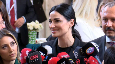 Eski Türkiye güzeli milletvekilliği kaydını yaptırdı